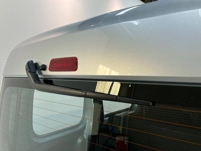 ハイゼットカーゴ スペシャルクリーン　４ＷＤ　ＣＶＴ車　コーナーセンサー　衝突被害軽減ブレーキ　スマアシ　コーナーセンサー　前席パワーウインドウ　ＡＭ／ＦＭステレオ　両側スライドドア　パートタイム４ＷＤ　オートライト　マニュアルレベリング（30枚目）