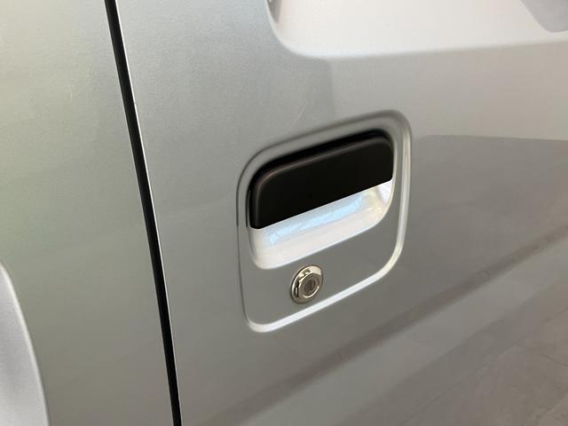 ハイゼットカーゴ スペシャルクリーン　４ＷＤ　ＣＶＴ車　コーナーセンサー　衝突被害軽減ブレーキ　スマアシ　コーナーセンサー　前席パワーウインドウ　ＡＭ／ＦＭステレオ　両側スライドドア　パートタイム４ＷＤ　オートライト　マニュアルレベリング（32枚目）