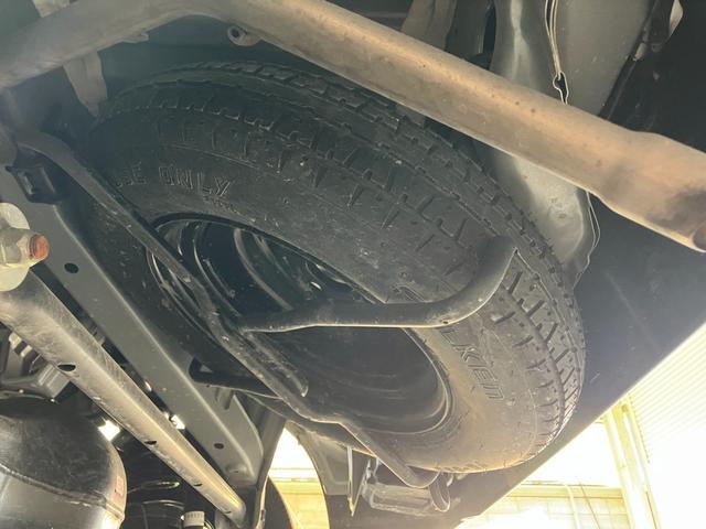 ハイゼットカーゴ スペシャルクリーン　４ＷＤ　ＣＶＴ車　コーナーセンサー　衝突被害軽減ブレーキ　スマアシ　コーナーセンサー　前席パワーウインドウ　ＡＭ／ＦＭステレオ　両側スライドドア　パートタイム４ＷＤ　オートライト　マニュアルレベリング（55枚目）