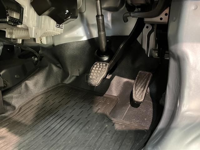 ハイゼットカーゴ スペシャルクリーン　４ＷＤ　ＣＶＴ車　コーナーセンサー　衝突被害軽減ブレーキ　スマアシ　コーナーセンサー　前席パワーウインドウ　ＡＭ／ＦＭステレオ　両側スライドドア　パートタイム４ＷＤ　オートライト　マニュアルレベリング（57枚目）