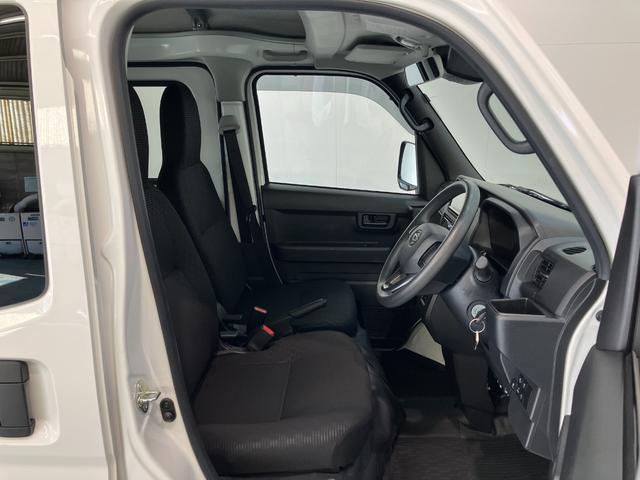 ハイゼットカーゴ DX 4WD フルセグナビ ドラレコ キーレス LED 衝突被害軽減ブレーキ スマアシ コーナーセンサー キーレス 前席パワーウインドウ フルセグナビ ドラレコ ETC DVD再生 Bluetooth USB LED オートライト パートタイム4WD(5枚目)