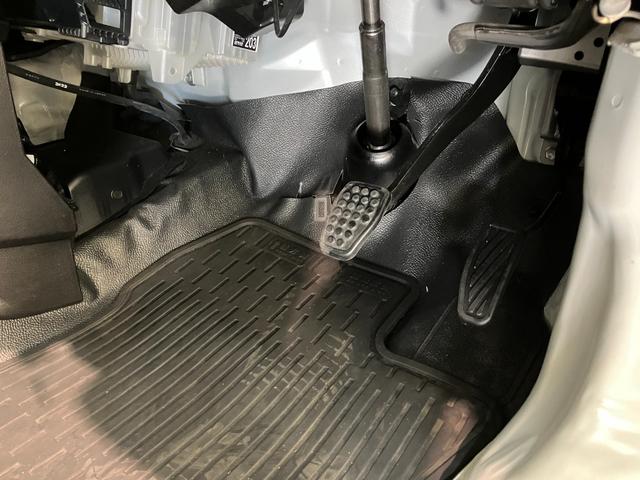 ハイゼットカーゴ DX 4WD フルセグナビ ドラレコ キーレス LED 衝突被害軽減ブレーキ スマアシ コーナーセンサー キーレス 前席パワーウインドウ フルセグナビ ドラレコ ETC DVD再生 Bluetooth USB LED オートライト パートタイム4WD(66枚目)