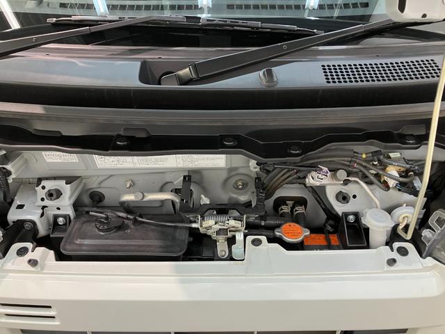 ハイゼットカーゴ ＤＸ　４ＷＤ　フルセグナビ　ドラレコ　ＥＴＣ　キーレス　衝突被害軽減ブレーキ　スマアシ　コーナーセンサー　キーレス　前席パワーウインドウ　フルセグナビ　ドラレコ　ＥＴＣ　ＤＶＤ再生　Ｂｌｕｅｔｏｏｔｈ　ＵＳＢ　ＬＥＤ　オートライト　パートタイム４ＷＤ（9枚目）