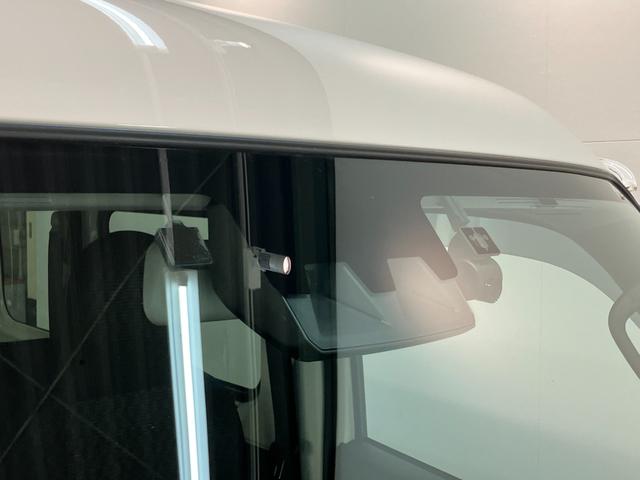 ハイゼットカーゴ ＤＸ　４ＷＤ　フルセグナビ　ドラレコ　ＥＴＣ　キーレス　衝突被害軽減ブレーキ　スマアシ　コーナーセンサー　キーレス　前席パワーウインドウ　フルセグナビ　ドラレコ　ＥＴＣ　ＤＶＤ再生　Ｂｌｕｅｔｏｏｔｈ　ＵＳＢ　ＬＥＤ　オートライト　パートタイム４ＷＤ（12枚目）