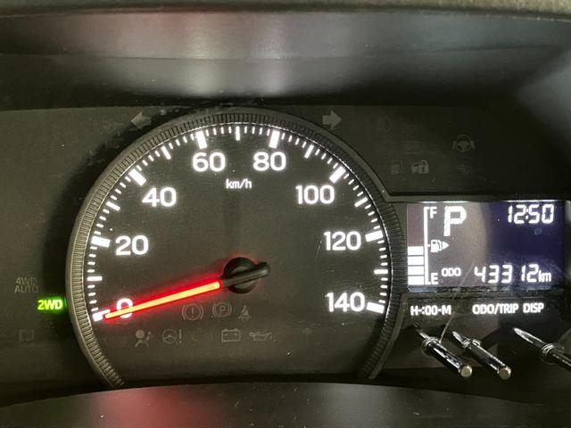 ハイゼットカーゴ ＤＸ　４ＷＤ　フルセグナビ　ドラレコ　ＥＴＣ　キーレス　衝突被害軽減ブレーキ　スマアシ　コーナーセンサー　キーレス　前席パワーウインドウ　フルセグナビ　ドラレコ　ＥＴＣ　ＤＶＤ再生　Ｂｌｕｅｔｏｏｔｈ　ＵＳＢ　ＬＥＤ　オートライト　パートタイム４ＷＤ（17枚目）