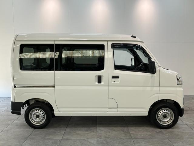 ハイゼットカーゴ ＤＸ　４ＷＤ　フルセグナビ　ドラレコ　ＥＴＣ　キーレス　衝突被害軽減ブレーキ　スマアシ　コーナーセンサー　キーレス　前席パワーウインドウ　フルセグナビ　ドラレコ　ＥＴＣ　ＤＶＤ再生　Ｂｌｕｅｔｏｏｔｈ　ＵＳＢ　ＬＥＤ　オートライト　パートタイム４ＷＤ（24枚目）