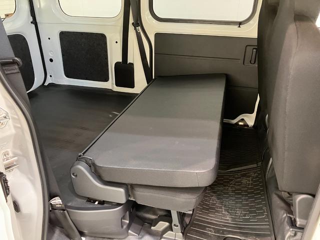 ハイゼットカーゴ ＤＸ　４ＷＤ　フルセグナビ　ドラレコ　ＥＴＣ　キーレス　衝突被害軽減ブレーキ　スマアシ　コーナーセンサー　キーレス　前席パワーウインドウ　フルセグナビ　ドラレコ　ＥＴＣ　ＤＶＤ再生　Ｂｌｕｅｔｏｏｔｈ　ＵＳＢ　ＬＥＤ　オートライト　パートタイム４ＷＤ（39枚目）