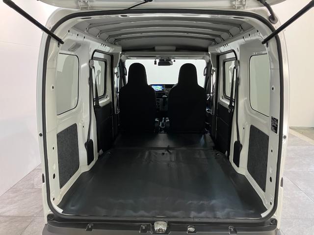 ハイゼットカーゴ ＤＸ　４ＷＤ　フルセグナビ　ドラレコ　ＥＴＣ　キーレス　衝突被害軽減ブレーキ　スマアシ　コーナーセンサー　キーレス　前席パワーウインドウ　フルセグナビ　ドラレコ　ＥＴＣ　ＤＶＤ再生　Ｂｌｕｅｔｏｏｔｈ　ＵＳＢ　ＬＥＤ　オートライト　パートタイム４ＷＤ（41枚目）