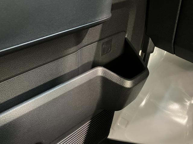 ハイゼットカーゴ ＤＸ　４ＷＤ　フルセグナビ　ドラレコ　ＥＴＣ　キーレス　衝突被害軽減ブレーキ　スマアシ　コーナーセンサー　キーレス　前席パワーウインドウ　フルセグナビ　ドラレコ　ＥＴＣ　ＤＶＤ再生　Ｂｌｕｅｔｏｏｔｈ　ＵＳＢ　ＬＥＤ　オートライト　パートタイム４ＷＤ（61枚目）