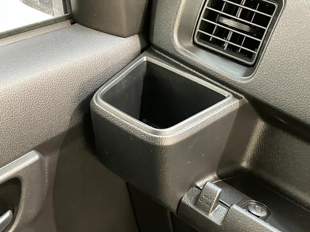 ハイゼットカーゴ ＤＸ　４ＷＤ　フルセグナビ　ドラレコ　ＥＴＣ　キーレス　衝突被害軽減ブレーキ　スマアシ　コーナーセンサー　キーレス　前席パワーウインドウ　フルセグナビ　ドラレコ　ＥＴＣ　ＤＶＤ再生　Ｂｌｕｅｔｏｏｔｈ　ＵＳＢ　ＬＥＤ　オートライト　パートタイム４ＷＤ（63枚目）