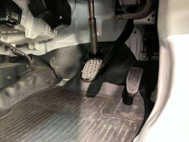 ハイゼットカーゴ ＤＸ　４ＷＤ　フルセグナビ　ドラレコ　ＥＴＣ　キーレス　衝突被害軽減ブレーキ　スマアシ　コーナーセンサー　キーレス　前席パワーウインドウ　フルセグナビ　ドラレコ　ＥＴＣ　ＤＶＤ再生　Ｂｌｕｅｔｏｏｔｈ　ＵＳＢ　ＬＥＤ　オートライト　パートタイム４ＷＤ（69枚目）