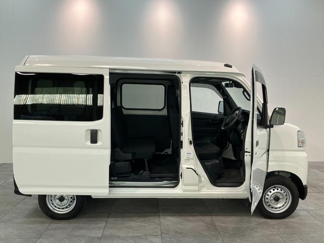 ハイゼットカーゴ ＤＸ　４ＷＤ　ＣＶＴ車　キーレス　前席パワーウインドウ　衝突被害軽減ブレーキ　スマアシ　コーナーセンサー　ＣＤステレオ　ドラレコ　オートライト　キーレス　前席パワーウインドウ　両側スライドドア　パートタイム４ＷＤ（25枚目）