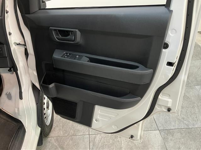 ハイゼットカーゴ ＤＸ　４ＷＤ　ＣＶＴ車　キーレス　前席パワーウインドウ　衝突被害軽減ブレーキ　スマアシ　コーナーセンサー　ＣＤステレオ　ドラレコ　オートライト　キーレス　前席パワーウインドウ　両側スライドドア　パートタイム４ＷＤ（28枚目）
