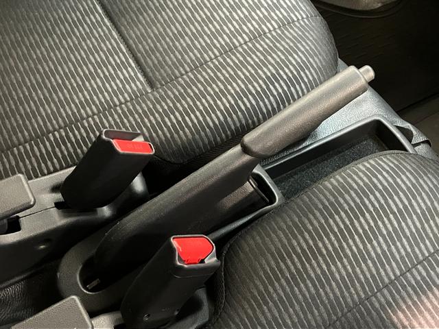 ハイゼットカーゴ ＤＸ　４ＷＤ　ＣＶＴ車　キーレス　前席パワーウインドウ　衝突被害軽減ブレーキ　スマアシ　コーナーセンサー　ＣＤステレオ　ドラレコ　オートライト　キーレス　前席パワーウインドウ　両側スライドドア　パートタイム４ＷＤ（45枚目）