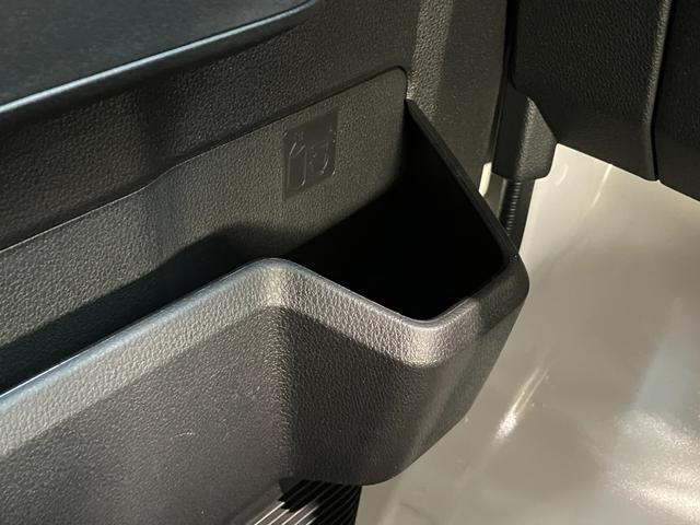 ハイゼットカーゴ ＤＸ　４ＷＤ　ＣＶＴ車　キーレス　前席パワーウインドウ　衝突被害軽減ブレーキ　スマアシ　コーナーセンサー　ＣＤステレオ　ドラレコ　オートライト　キーレス　前席パワーウインドウ　両側スライドドア　パートタイム４ＷＤ（53枚目）