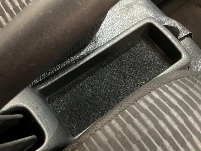 ハイゼットカーゴ ＤＸ　４ＷＤ　ＣＶＴ車　キーレス　前席パワーウインドウ　衝突被害軽減ブレーキ　スマアシ　コーナーセンサー　ＣＤステレオ　ドラレコ　オートライト　キーレス　前席パワーウインドウ　両側スライドドア　パートタイム４ＷＤ（54枚目）