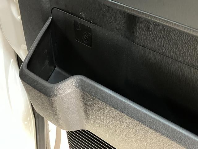 ハイゼットカーゴ ＤＸ　４ＷＤ　ＣＶＴ車　キーレス　前席パワーウインドウ　衝突被害軽減ブレーキ　スマアシ　コーナーセンサー　ＣＤステレオ　ドラレコ　オートライト　キーレス　前席パワーウインドウ　両側スライドドア　パートタイム４ＷＤ（55枚目）