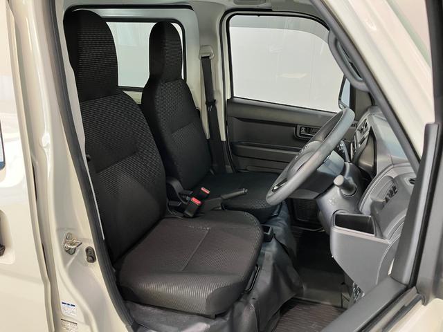 ハイゼットカーゴ ＤＸ　４ＷＤ　コーナーセンサー　ドラレコ　キーレス　衝突被害軽減ブレーキ　スマアシ　コーナーセンサー　キーレス　前席パワーウインドウ　ＡＭ／ＦＭステレオ　ドラレコ　両側スライドドア　オートライト　マニュアルレベリング　パートタイム４ＷＤ（5枚目）