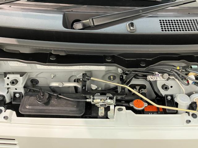 ハイゼットカーゴ ＤＸ　４ＷＤ　コーナーセンサー　ドラレコ　キーレス　衝突被害軽減ブレーキ　スマアシ　コーナーセンサー　キーレス　前席パワーウインドウ　ＡＭ／ＦＭステレオ　ドラレコ　両側スライドドア　オートライト　マニュアルレベリング　パートタイム４ＷＤ（8枚目）