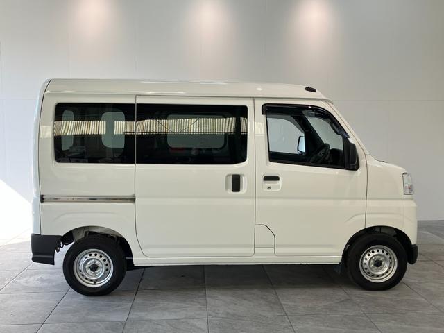 ハイゼットカーゴ ＤＸ　４ＷＤ　コーナーセンサー　ドラレコ　キーレス　衝突被害軽減ブレーキ　スマアシ　コーナーセンサー　キーレス　前席パワーウインドウ　ＡＭ／ＦＭステレオ　ドラレコ　両側スライドドア　オートライト　マニュアルレベリング　パートタイム４ＷＤ（24枚目）