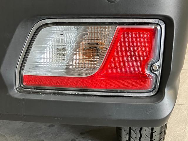 ハイゼットカーゴ ＤＸ　４ＷＤ　コーナーセンサー　ドラレコ　キーレス　衝突被害軽減ブレーキ　スマアシ　コーナーセンサー　キーレス　前席パワーウインドウ　ＡＭ／ＦＭステレオ　ドラレコ　両側スライドドア　オートライト　マニュアルレベリング　パートタイム４ＷＤ（32枚目）