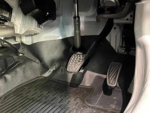 ハイゼットカーゴ ＤＸ　４ＷＤ　コーナーセンサー　ドラレコ　キーレス　衝突被害軽減ブレーキ　スマアシ　コーナーセンサー　キーレス　前席パワーウインドウ　ＡＭ／ＦＭステレオ　ドラレコ　両側スライドドア　オートライト　マニュアルレベリング　パートタイム４ＷＤ（61枚目）