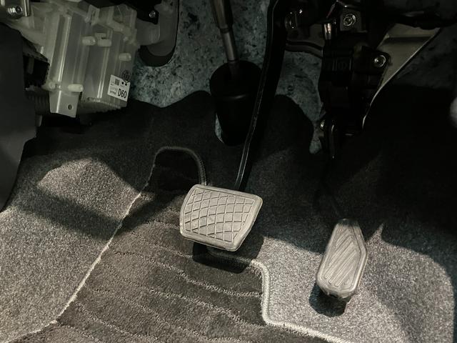 タフト Ｇターボクロムベンチャー　フルセグナビ　バックカメラ　衝突被害軽減ブレーキ　コーナーセンサー　フルセグナビ　バックカメラ　ＤＶＤ再生　Ｂｌｕｅｔｏｏｔｈ　ＵＳＢ　前後ドラレコ　前席シートヒーター　電動パーキング　ＬＥＤ　オートライト　クルコン　ターボ（77枚目）