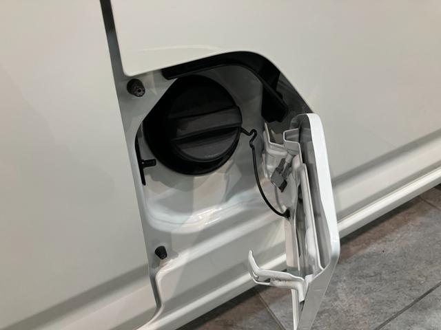 ハイゼットカーゴ ＤＸ　４ＷＤ　ＣＶＴ車　フルセグナビ　ドラレコ　車検整備付　衝突被害軽減ブレーキ　スマアシ　コーナーセンサー　キーレス　前席パワーウインドウ　フルセグナビ　ドラレコ　ＥＴＣ　ＤＶＤ再生　Ｂｌｕｅｔｏｏｔｈ　ＬＥＤ　オートライト　パートタイム４ＷＤ（29枚目）