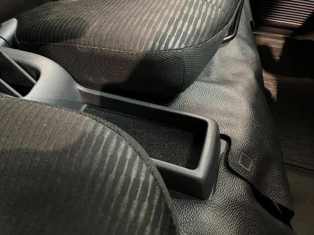 ハイゼットカーゴ ＤＸ　４ＷＤ　ＣＶＴ車　フルセグナビ　ドラレコ　車検整備付　衝突被害軽減ブレーキ　スマアシ　コーナーセンサー　キーレス　前席パワーウインドウ　フルセグナビ　ドラレコ　ＥＴＣ　ＤＶＤ再生　Ｂｌｕｅｔｏｏｔｈ　ＬＥＤ　オートライト　パートタイム４ＷＤ（42枚目）