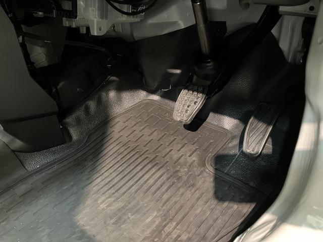ハイゼットカーゴ ＤＸ　４ＷＤ　ＣＶＴ車　フルセグナビ　ドラレコ　車検整備付　衝突被害軽減ブレーキ　スマアシ　コーナーセンサー　キーレス　前席パワーウインドウ　フルセグナビ　ドラレコ　ＥＴＣ　ＤＶＤ再生　Ｂｌｕｅｔｏｏｔｈ　ＬＥＤ　オートライト　パートタイム４ＷＤ（55枚目）