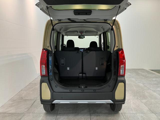 タント ファンクロス　９型ディスプレイオーディオ　届出済未使用車　衝突被害軽減ブレーキ　コーナーセンサー　９型ディスプレイオーディオ　フルセグ　Ｂｌｕｅｔｏｏｔｈ　ＵＳＢ　バックカメラ　両側電動スライドドア　前席シートヒーター　ＬＥＤ　スマートキー　エコアイドル（5枚目）