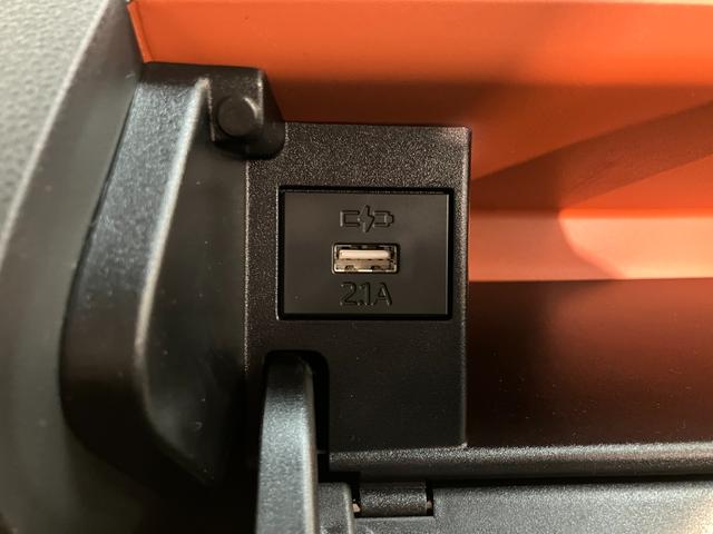 タント ファンクロス　９型ディスプレイオーディオ　届出済未使用車　衝突被害軽減ブレーキ　コーナーセンサー　９型ディスプレイオーディオ　フルセグ　Ｂｌｕｅｔｏｏｔｈ　ＵＳＢ　バックカメラ　両側電動スライドドア　前席シートヒーター　ＬＥＤ　スマートキー　エコアイドル（50枚目）