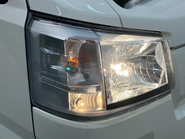 ハイゼットトラック スタンダード 4WD コーナーセンサー 届出済未使用車 衝突被害軽減ブレーキ コーナーセンサー パートタイム4WD AM/FMラジオ マニュアルエアコン マニュアルレベリング オートライト(11枚目)