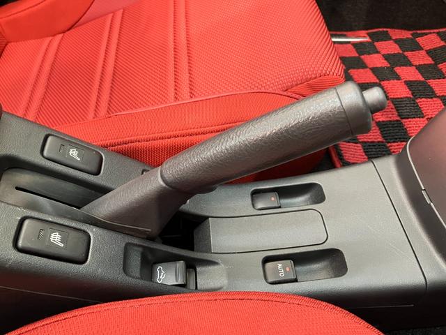 コペン ローブ ターボ CDステレオ シートヒーター LED 電動オープンルーフ CDステレオ USB シートヒーター LEDヘッドライト オートライト スマートキー オートエアコン エコアイドル エクスプレイ仕様アルミ(26枚目)