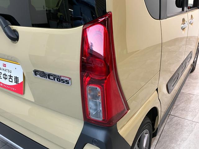 タント ファンクロス CDステレオ コーナーセンサー シートヒーター 衝突被害軽減ブレーキ コーナーセンサー CDステレオ バックカメラ(ナビ装着時用) 両側電動スライドドア 前席シートヒーター 電動パーキングブレーキ LED オートライト オートエアコン スマートキー(31枚目)