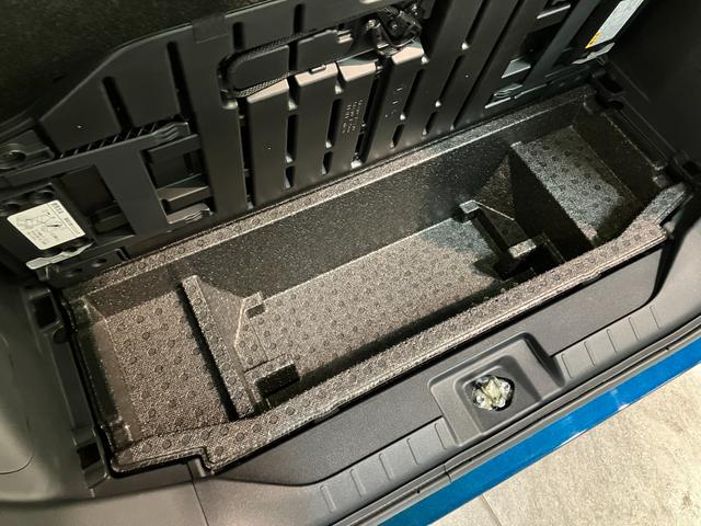 タント カスタムX 9型ディスプレイオーディオ 届出済未使用車 衝突被害軽減ブレーキ コーナーセンサー 9型ディスプレイオーディオ フルセグ Bluetooth USB バックカメラ 両側電動スライドドア 前席シートヒーター LED スマートキー エコアイドル(68枚目)