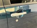 品質へのこだわり!フロアマットやシートなど車内をキレイに清掃し、ニオイや汚れなどを徹底的にクリーニングしてもらっております。室内はピカピカです☆