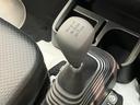 スタンダード　パートタイム４ＷＤ　５ＭＴ　届出済未使用車　衝突被害軽減ブレーキ　コーナーセンサー　パートタイム４ＷＤ　ＡＭ／ＦＭラジオ　エアコン　パワステ　マニュアルレベリング　オートライト（13枚目）