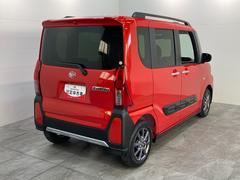 お客様にぴったりなおクルマをお選びいただけますように様々な展示車をご用意致しております！ダイハツの軽自動車だけではなく、他メーカー車やコンパクトカー・ミニバンなども数多く取り揃えております！ 3