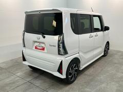 お客様にぴったりなおクルマをお選びいただけますように様々な展示車をご用意致しております！ダイハツの軽自動車だけではなく、他メーカー車やコンパクトカー・ミニバンなども数多く取り揃えております！ 3