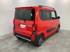 お客様にぴったりなおクルマをお選びいただけますように様々な展示車をご用意致しております！ダイハツの軽自動車だけではなく、他メーカー車やコンパクトカー・ミニバンなども数多く取り揃えております！ 3