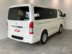 お客様にぴったりなおクルマをお選びいただけますように様々な展示車をご用意致しております！ダイハツの軽自動車だけではなく、他メーカー車やコンパクトカー・ミニバンなども数多く取り揃えております！ 3