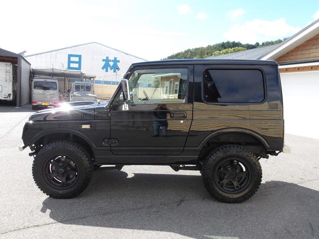 ジムニー ランドベンチャー　最終型　リビルトエンジン搭載　全塗装済み　リフトアップ　新品ＴＯＹＯ製Ｒ／Ｔタイヤ　新品シートカバー　社外前後バンパー　タンクガード　アルミホイール　フロントグリル　純正ＡＢＳ　ナルディーステアリング（5枚目）