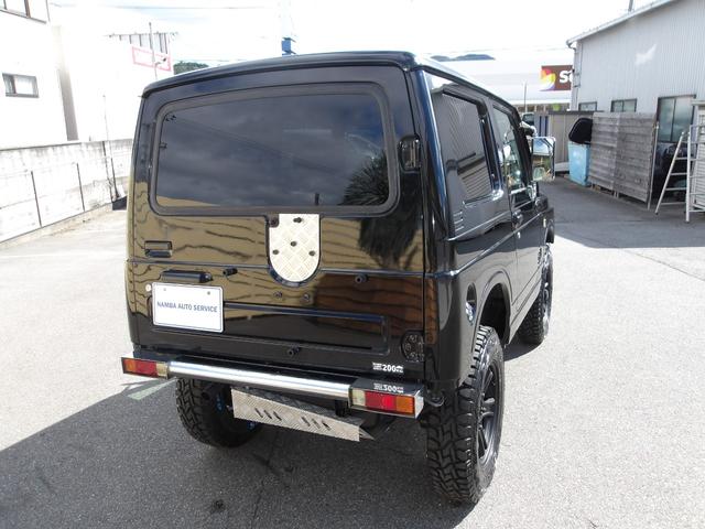 ジムニー ランドベンチャー　最終型　リビルトエンジン搭載　全塗装済み　リフトアップ　新品ＴＯＹＯ製Ｒ／Ｔタイヤ　新品シートカバー　社外前後バンパー　タンクガード　アルミホイール　フロントグリル　純正ＡＢＳ　ナルディーステアリング（8枚目）