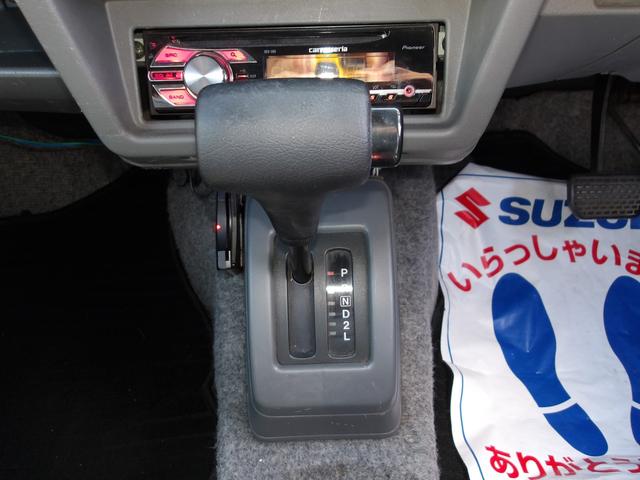 ジムニー ランドベンチャー　最終型　リビルトエンジン搭載　全塗装済み　リフトアップ　新品ＴＯＹＯ製Ｒ／Ｔタイヤ　新品シートカバー　社外前後バンパー　タンクガード　アルミホイール　フロントグリル　純正ＡＢＳ　ナルディーステアリング（15枚目）