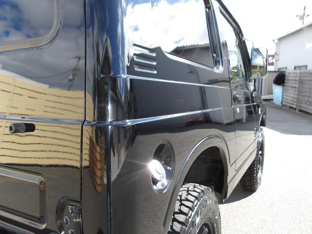 ジムニー ランドベンチャー　最終型　リビルトエンジン搭載　全塗装済み　リフトアップ　新品ＴＯＹＯ製Ｒ／Ｔタイヤ　新品シートカバー　社外前後バンパー　タンクガード　アルミホイール　フロントグリル　純正ＡＢＳ　ナルディーステアリング（35枚目）