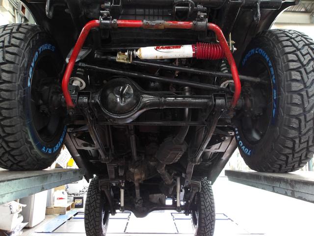 ジムニー ランドベンチャー　最終型　リビルトエンジン搭載　全塗装済み　リフトアップ　新品ＴＯＹＯ製Ｒ／Ｔタイヤ　新品シートカバー　社外前後バンパー　タンクガード　アルミホイール　フロントグリル　純正ＡＢＳ　ナルディーステアリング（36枚目）