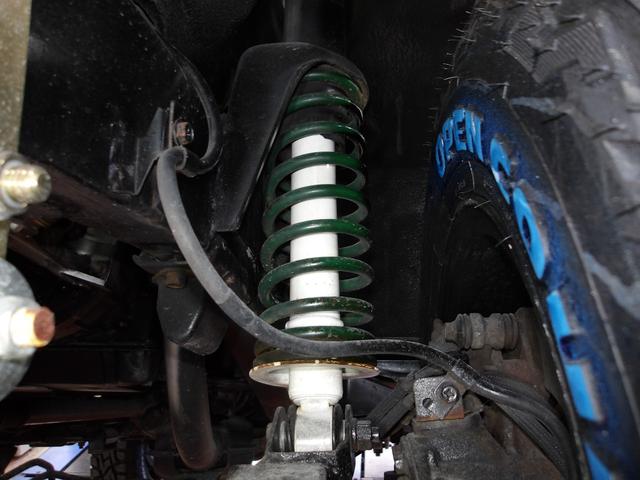 ジムニー ランドベンチャー　最終型　リビルトエンジン搭載　全塗装済み　リフトアップ　新品ＴＯＹＯ製Ｒ／Ｔタイヤ　新品シートカバー　社外前後バンパー　タンクガード　アルミホイール　フロントグリル　純正ＡＢＳ　ナルディーステアリング（39枚目）