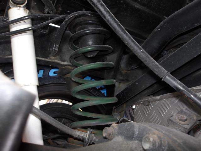 ジムニー ランドベンチャー　最終型　リビルトエンジン搭載　全塗装済み　リフトアップ　新品ＴＯＹＯ製Ｒ／Ｔタイヤ　新品シートカバー　社外前後バンパー　タンクガード　アルミホイール　フロントグリル　純正ＡＢＳ　ナルディーステアリング（40枚目）