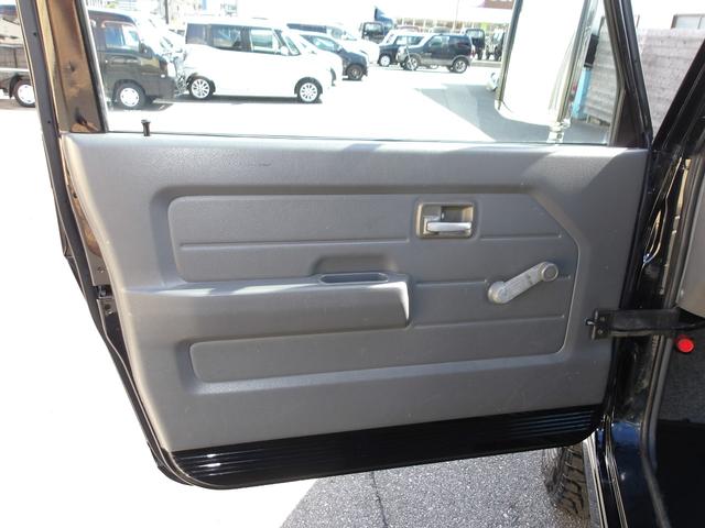 ジムニー ランドベンチャー　最終型　リビルトエンジン搭載　全塗装済み　リフトアップ　新品ＴＯＹＯ製Ｒ／Ｔタイヤ　新品シートカバー　社外前後バンパー　タンクガード　アルミホイール　フロントグリル　純正ＡＢＳ　ナルディーステアリング（42枚目）